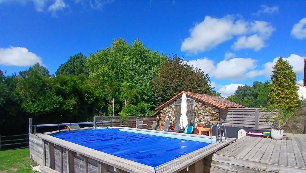 Property photo 2 of 30