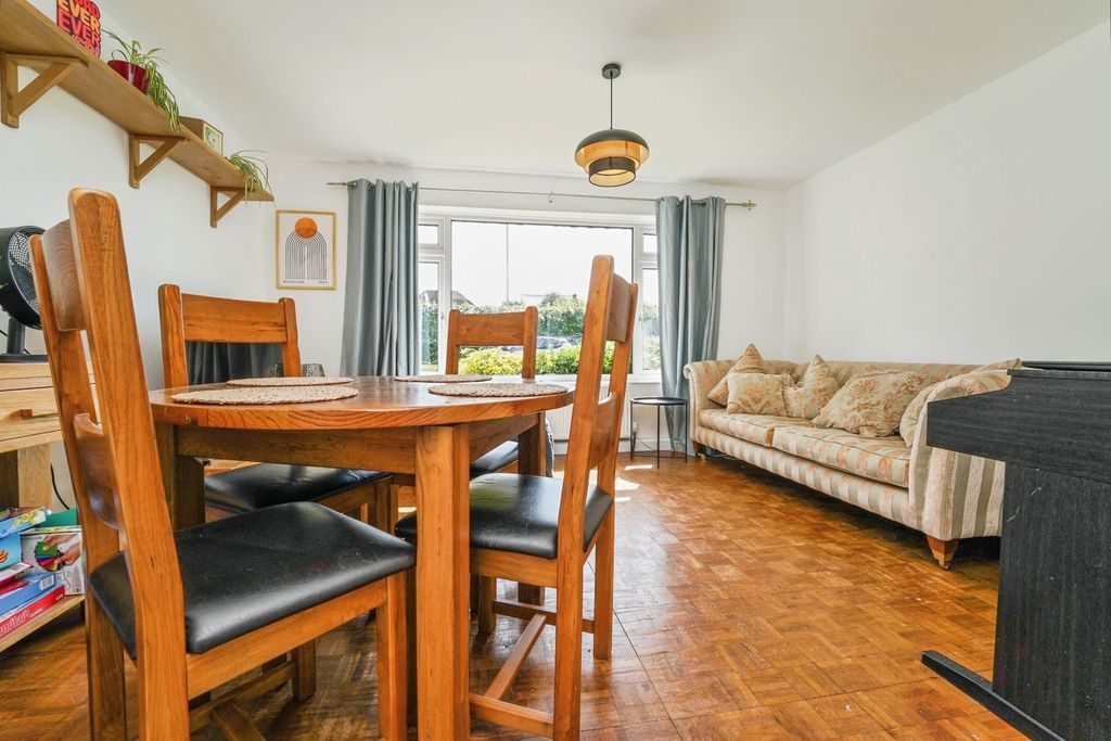 Property photo 2 of 13 Pbox-Img.Jpg