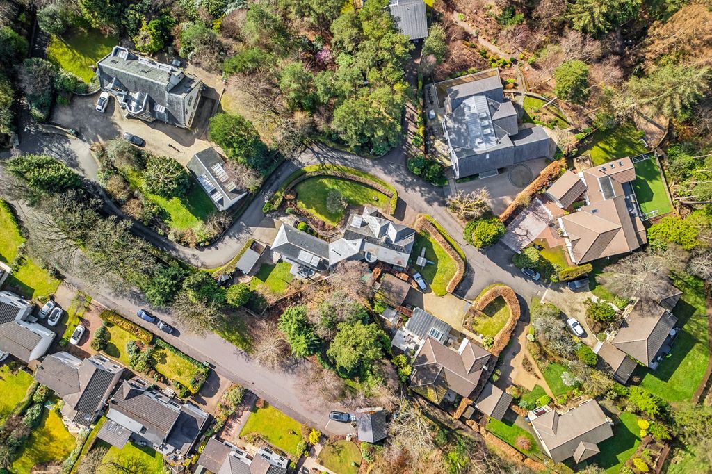 Property photo 3 of 45