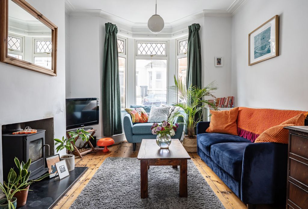 Property photo 1 of 19 1463781-17-6A0c5F...