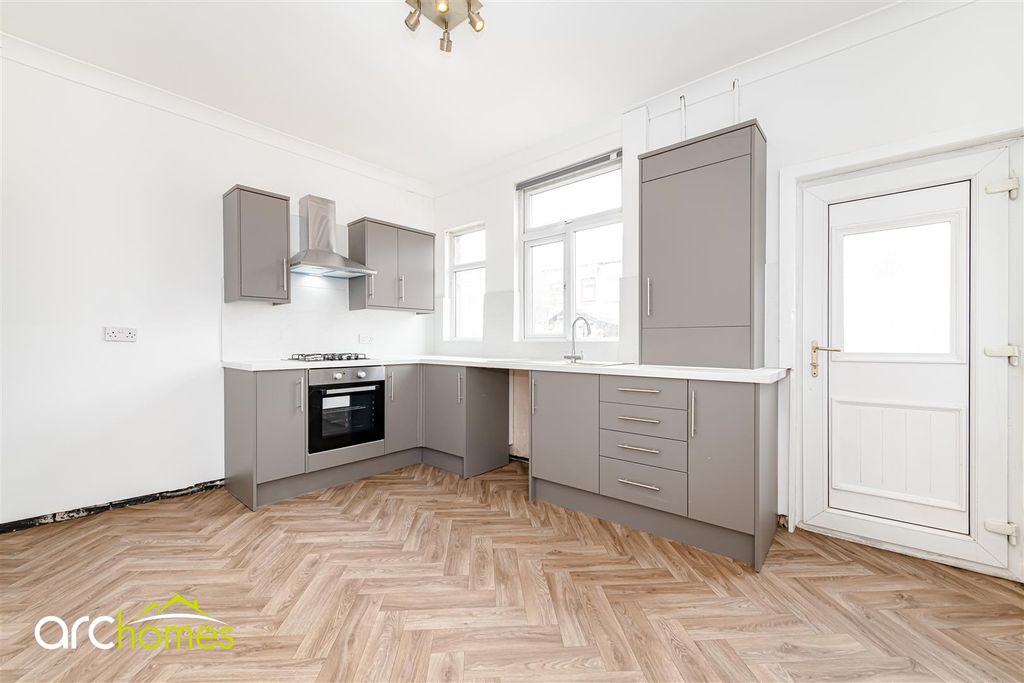 Property photo 3 of 19 Mealhouse-4.Jpg