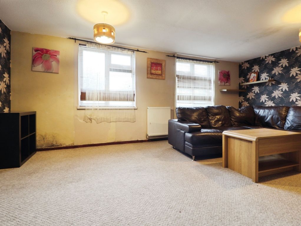 Property photo 3 of 18