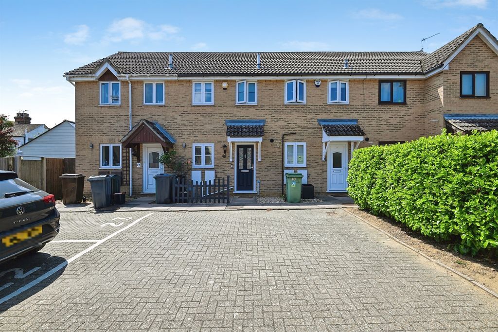Property photo 1 of 12