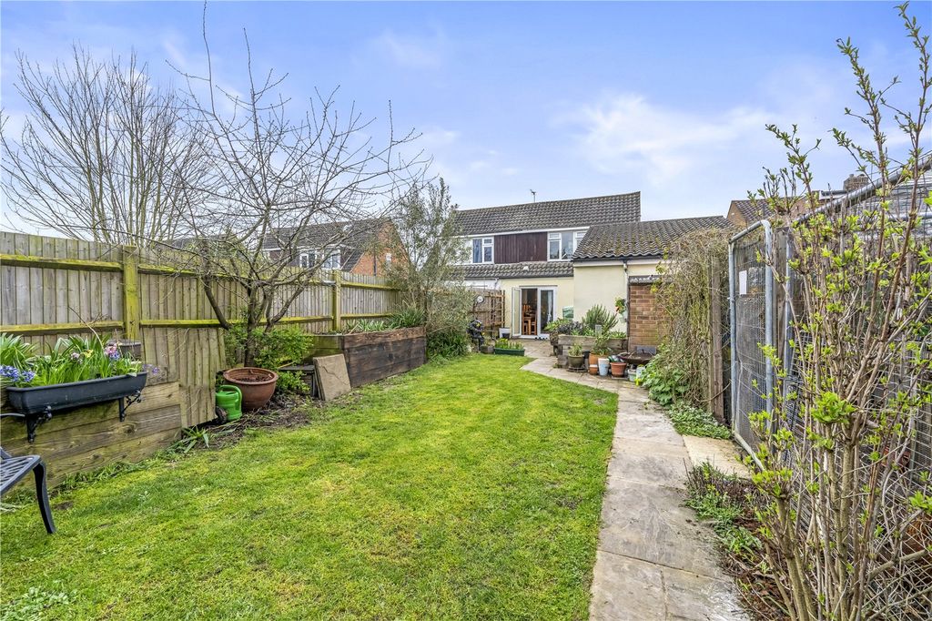 Property photo 2 of 10 Picture No. 28