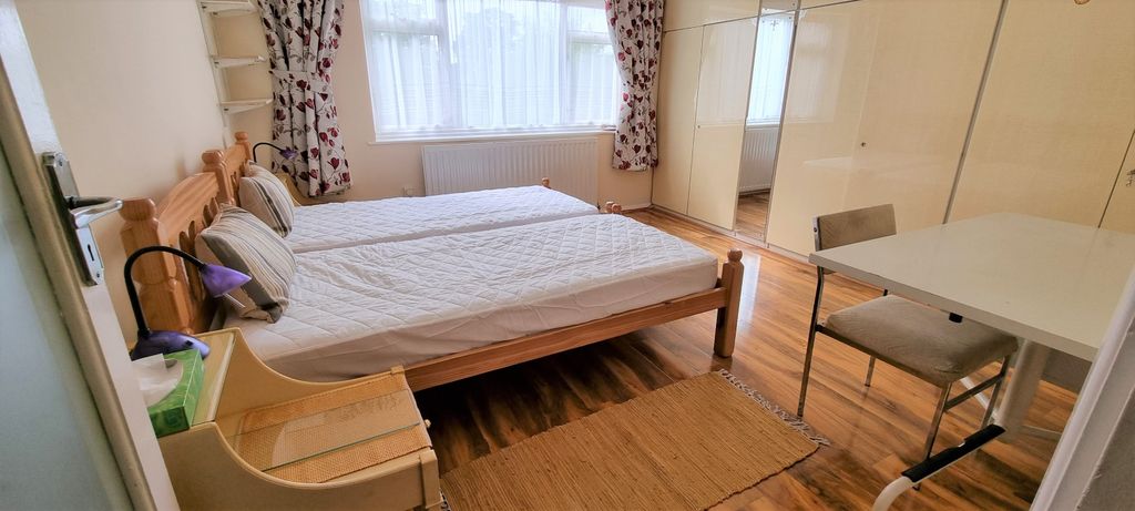 Property photo 1 of 4