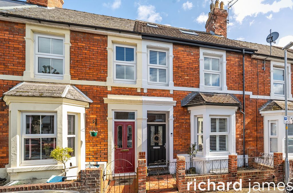 Property photo 1 of 22 E6Ca31225F124004Be9Bc3E9B27Fa438