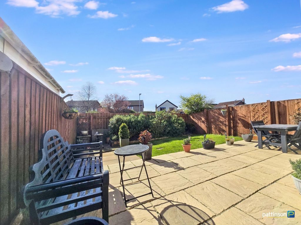 Property photo 2 of 21