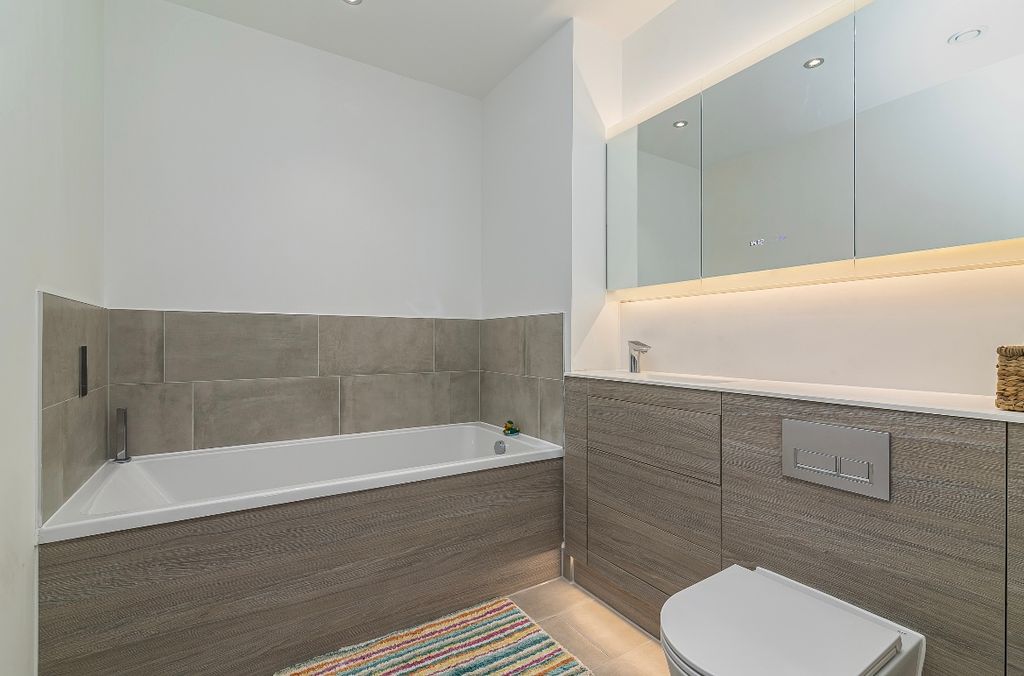 Property photo 3 of 11 Image