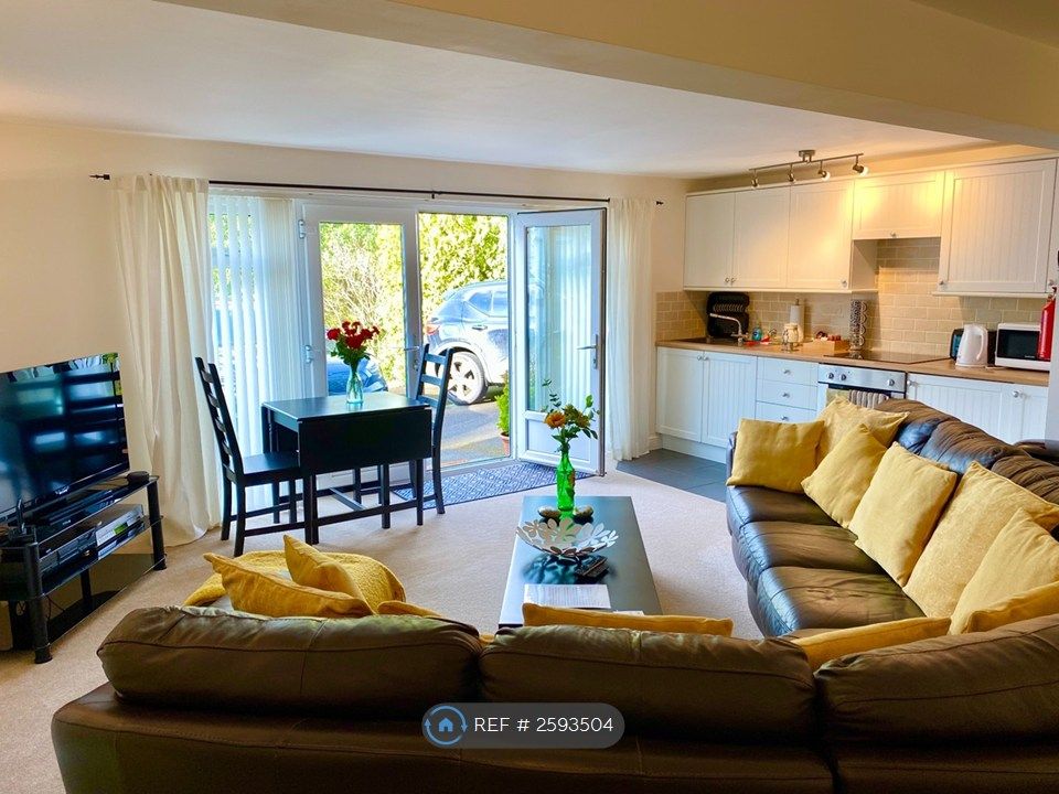 Property photo 1 of 9 Lounge/Diner
