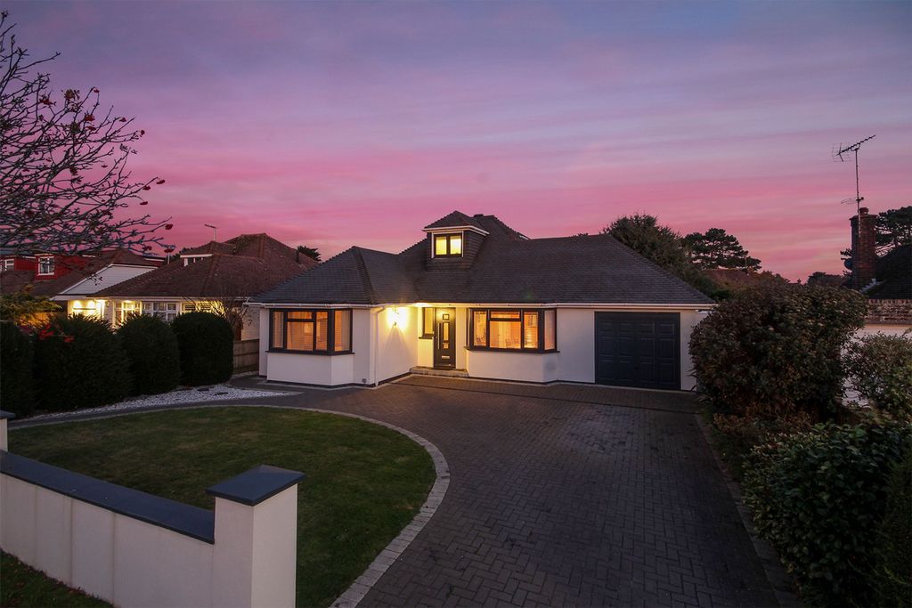 Property photo 1 of 13 Twilight