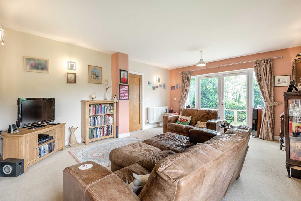 Property photo 3 of 22
