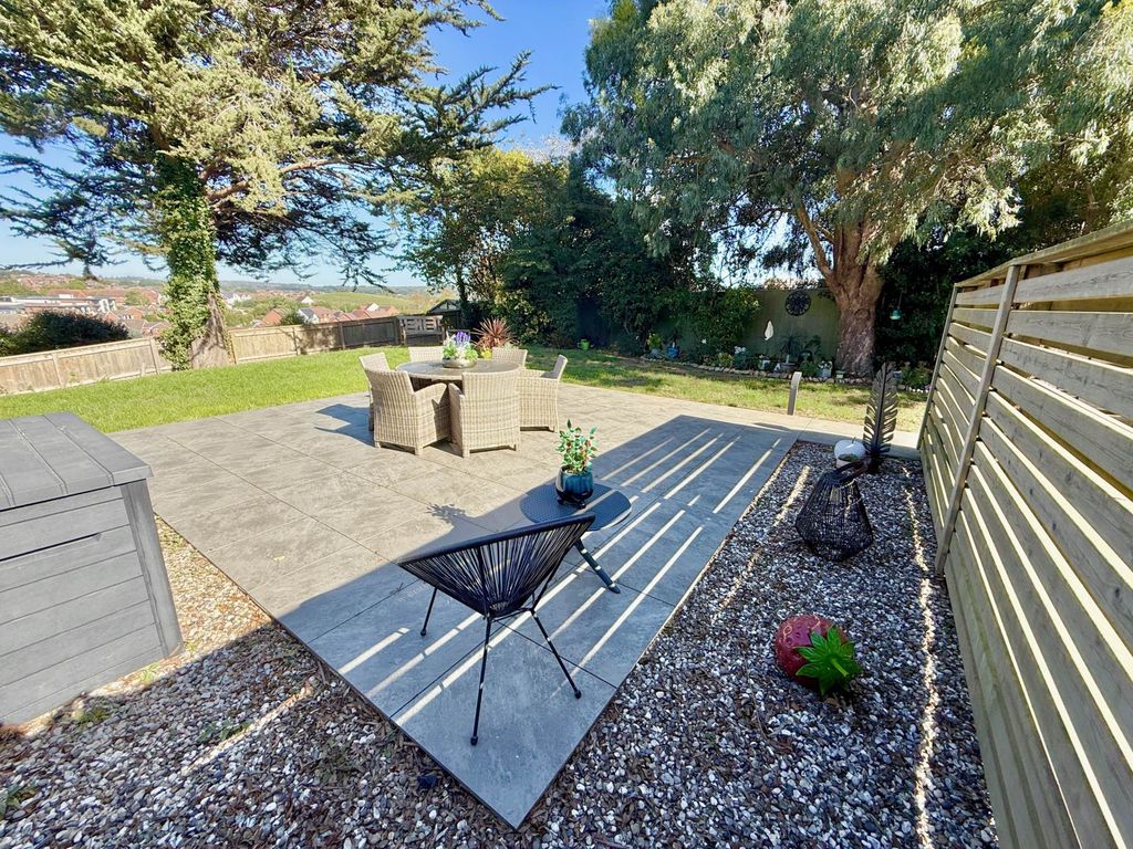 Property photo 3 of 19