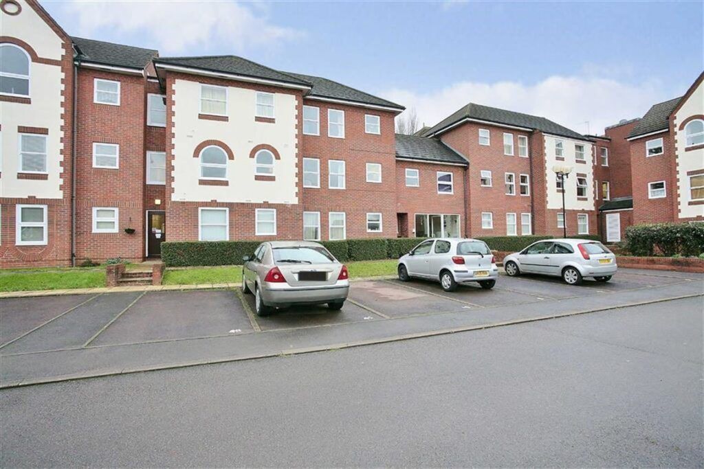 Property photo 1 of 8