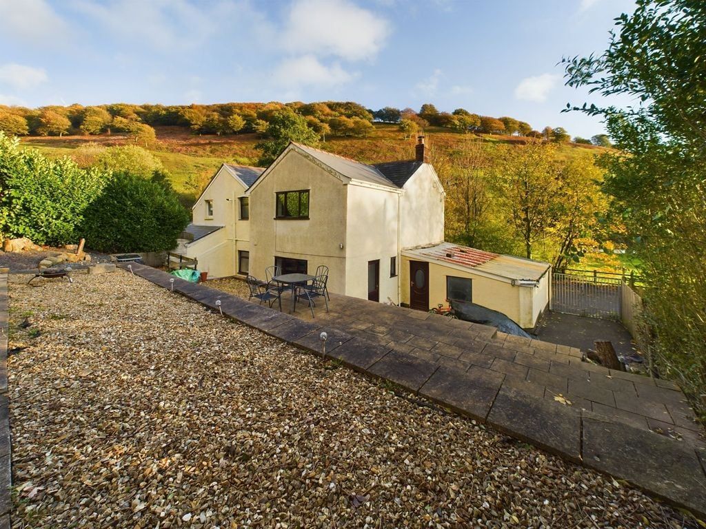 Property photo 1 of 5