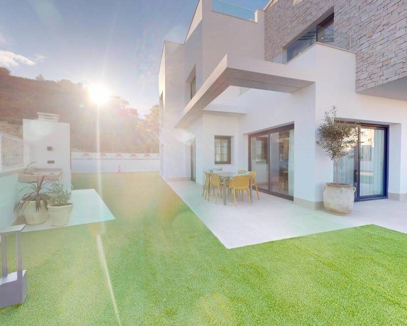 Property photo 1 of 31