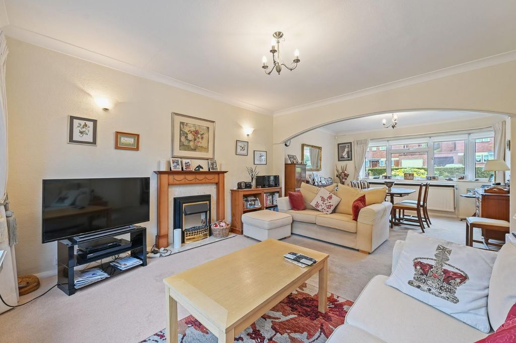 Property photo 3 of 12