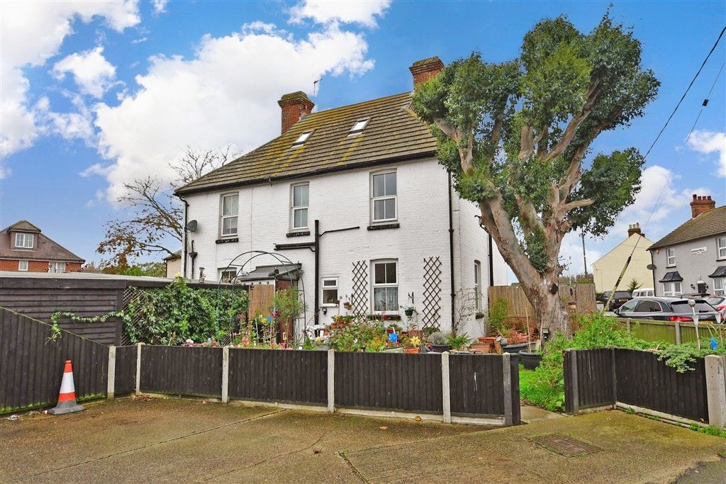 Property photo 3 of 11 Front Elevation