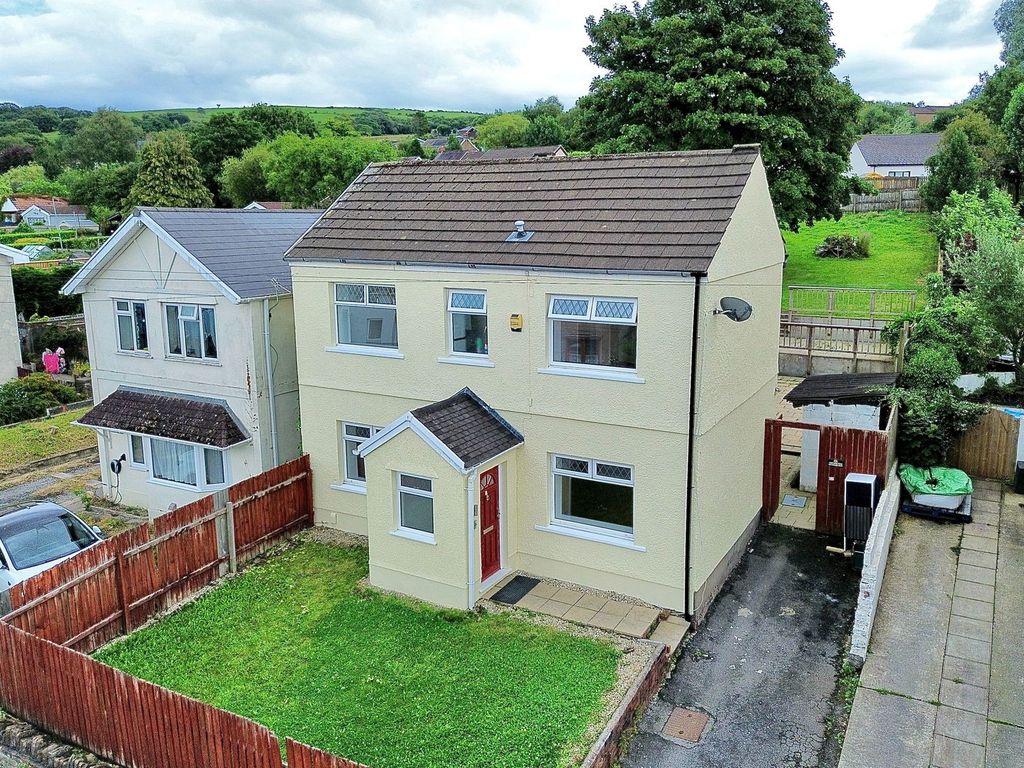 Property photo 1 of 21