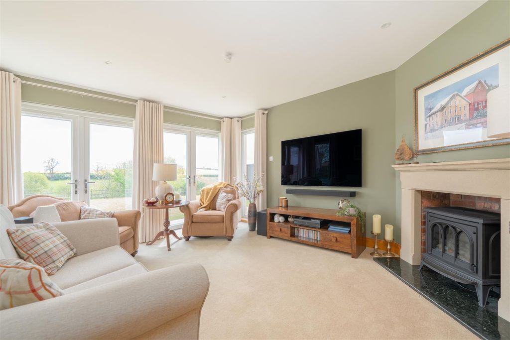Property photo 3 of 41 Oaklands-4.Jpg