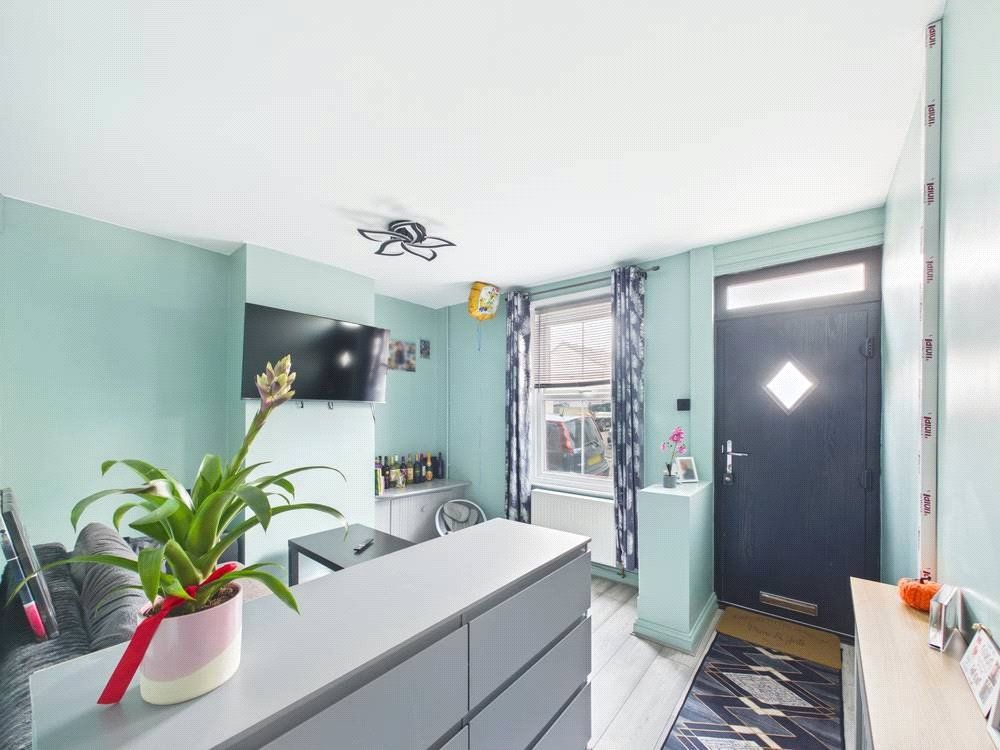 Property photo 2 of 15 Picture No. 04