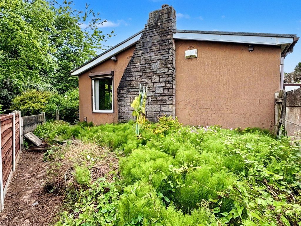 Property photo 2 of 11 Garden