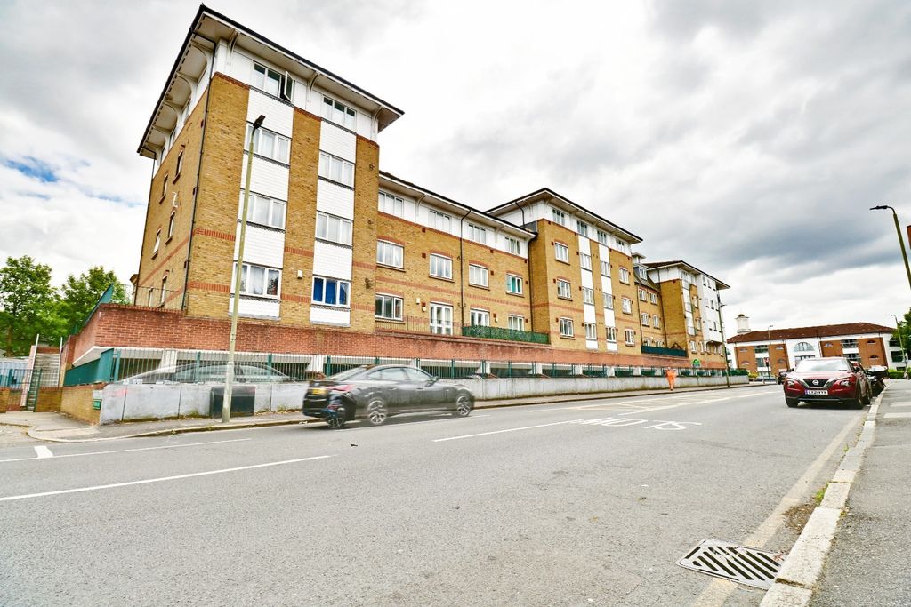 Property photo 1 of 11 5149690
