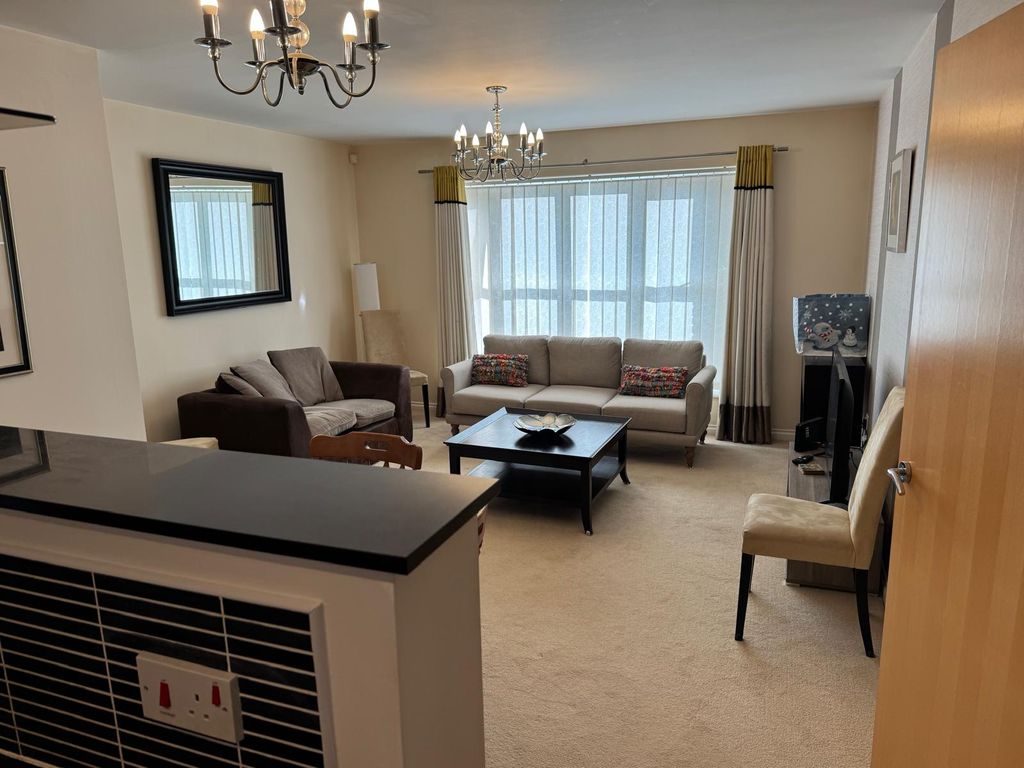 Property photo 2 of 9