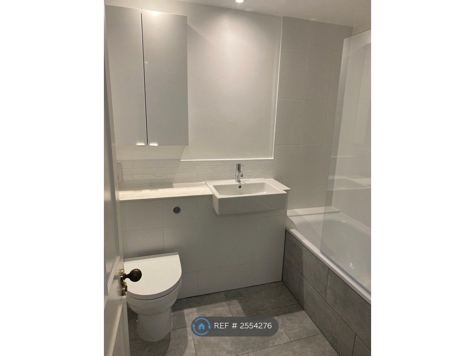 Property photo 3 of 5 Bathroom