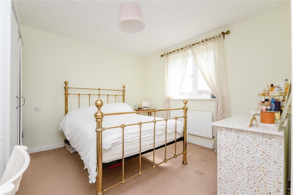 Property photo 1 of 13 Bedroom 1