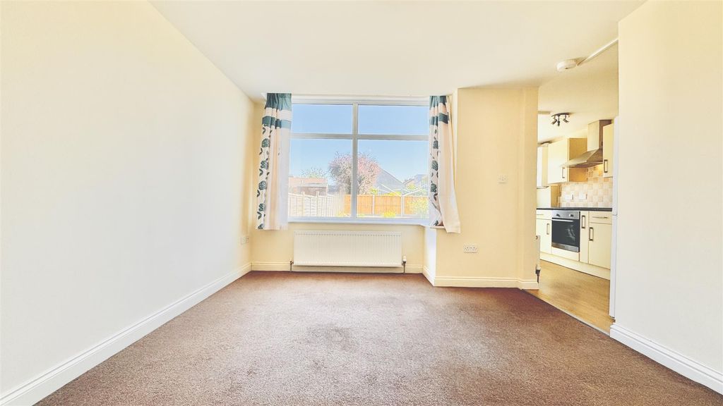 Property photo 3 of 21 Img_8356.Jpg