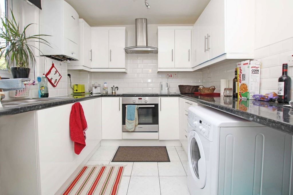 Property photo 2 of 3