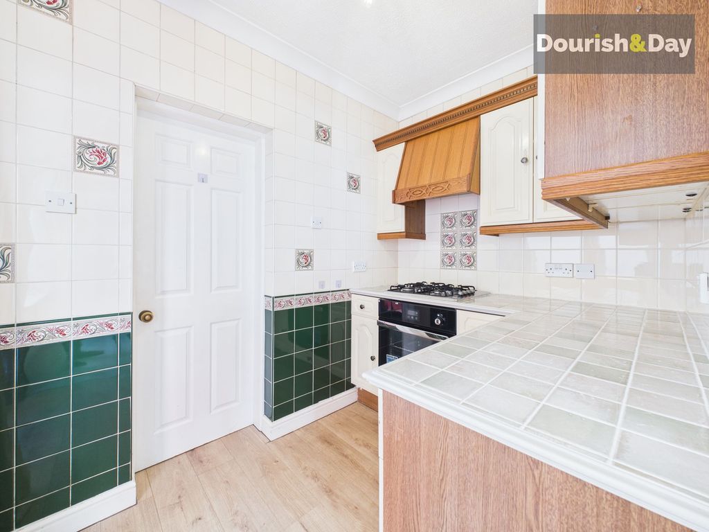 Property photo 3 of 14 Kitchen