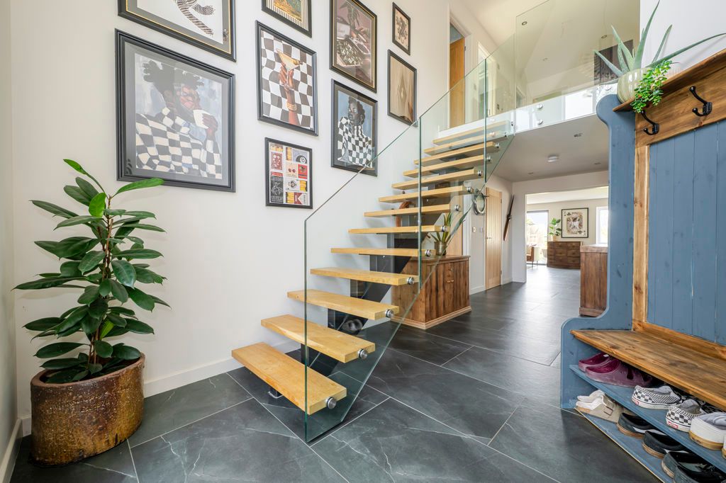 Property photo 3 of 27 Photo 5