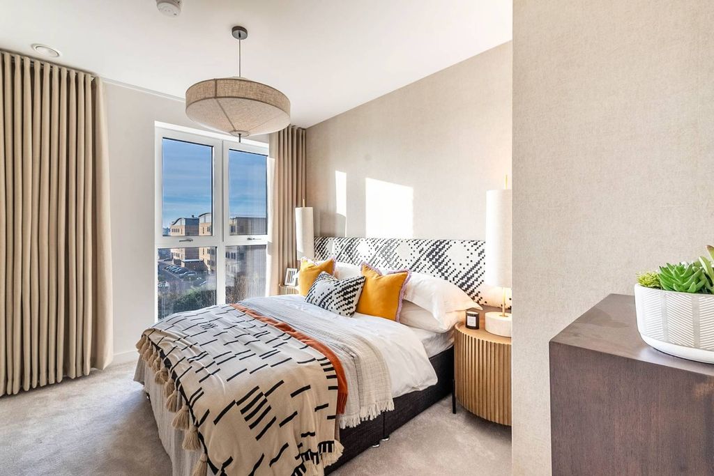 Property photo 2 of 22