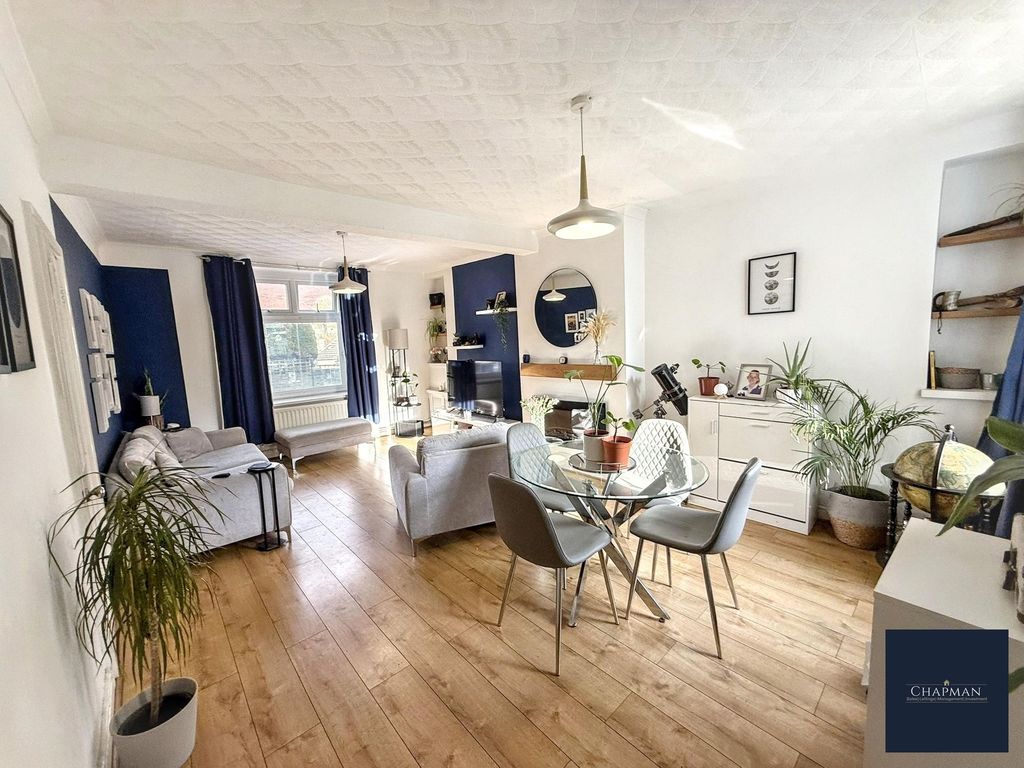 Property photo 2 of 16