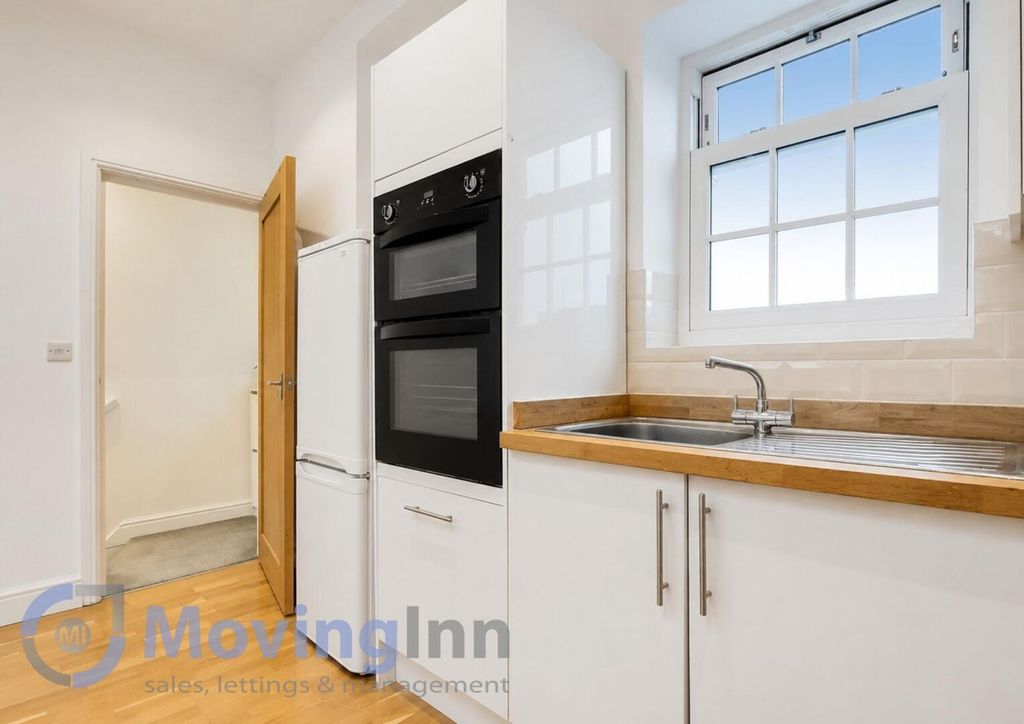 Property photo 2 of 15 Kitchen