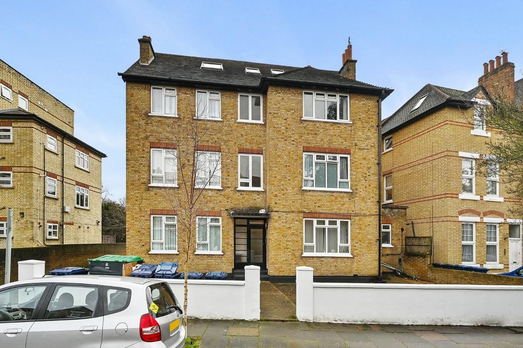 Property photo 1 of 9