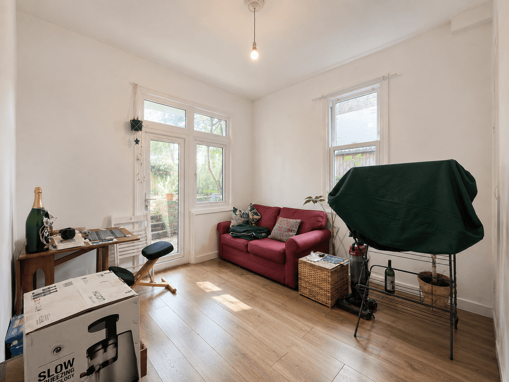 Property photo 2 of 9 Gallery