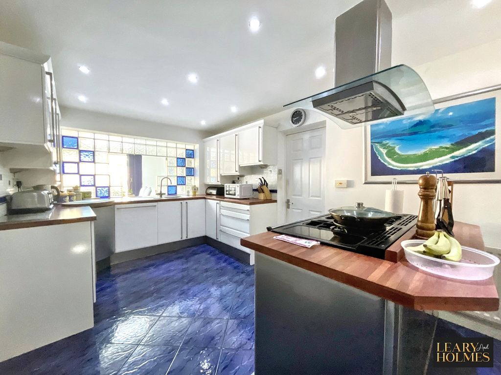 Property photo 3 of 29