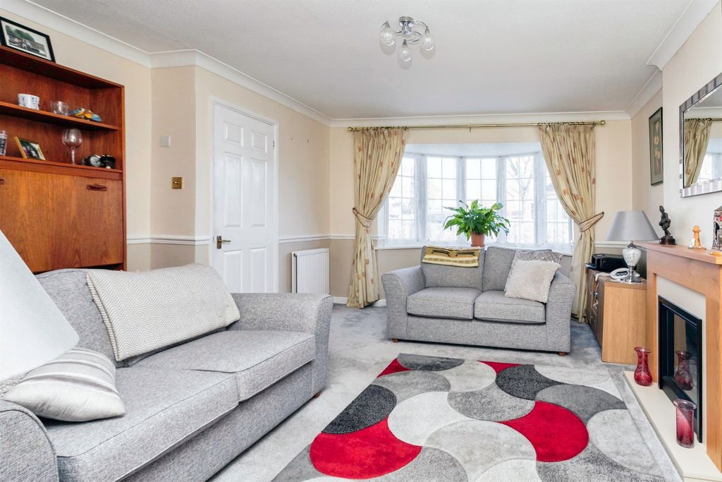 Property photo 3 of 21