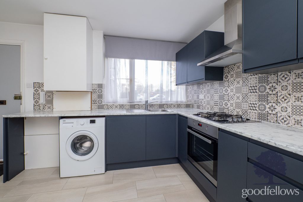 Property photo 2 of 11 Picture No. 14