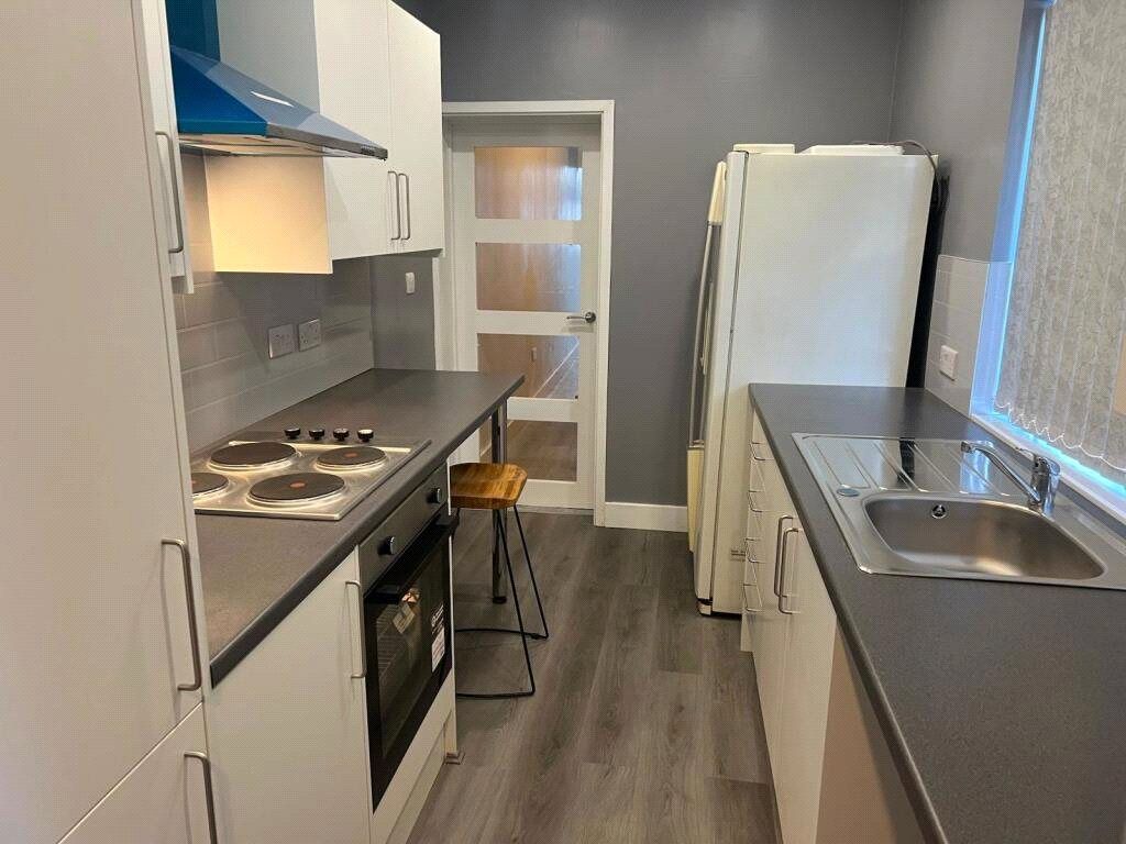 Property photo 2 of 8 Picture No. 10