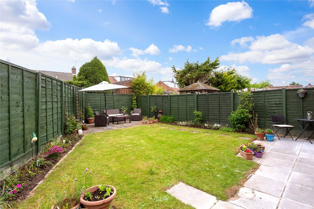 Property photo 3 of 18 Photos