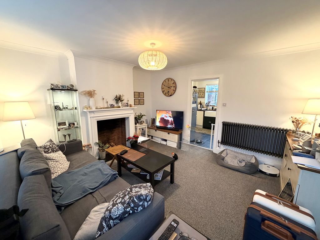 Property photo 2 of 10 Image