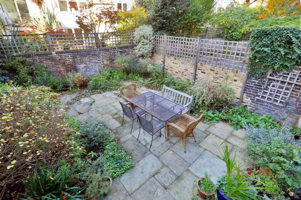 Property photo 2 of 9