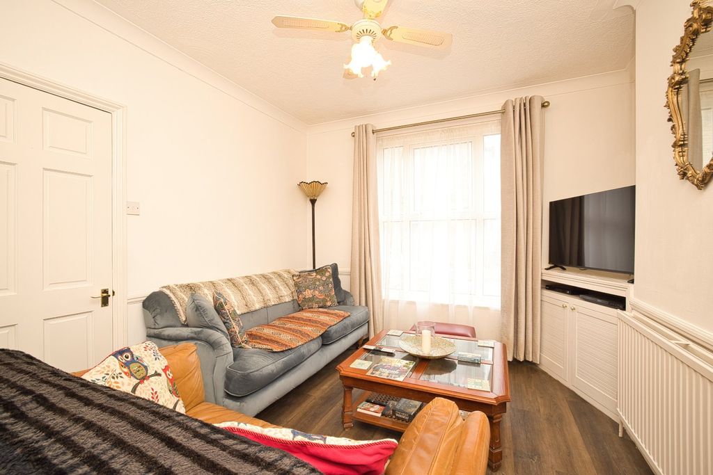 Property photo 2 of 16 Picture 2