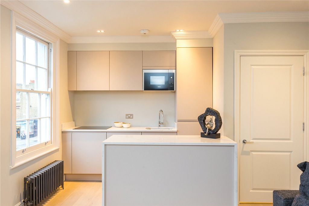 Property photo 3 of 12 Picture No. 14