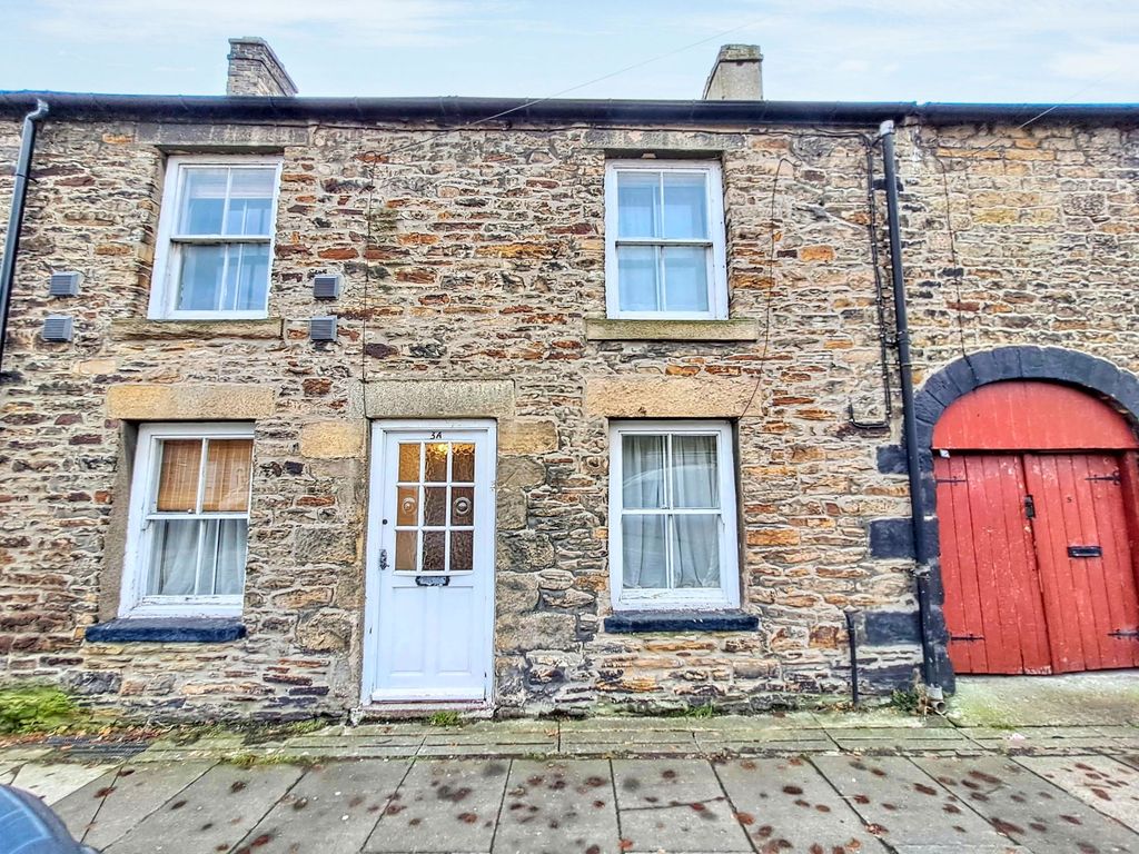 Property photo 1 of 12