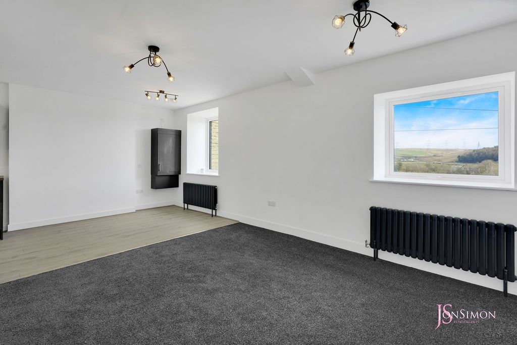 Property photo 3 of 30