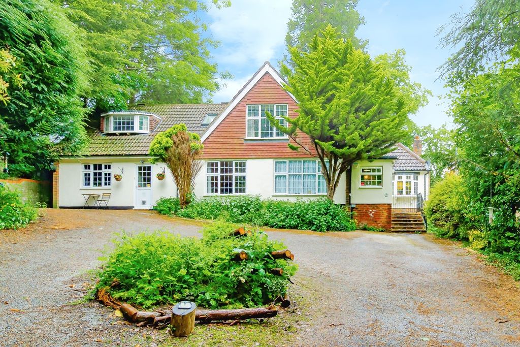 Property photo 1 of 19 Photo